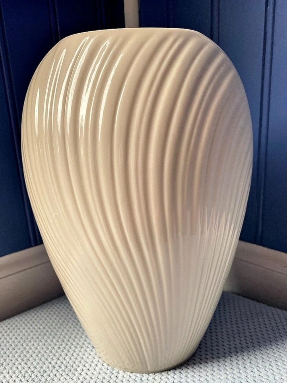 Lenox Mirage 8.5 inch Cream Textured Vase